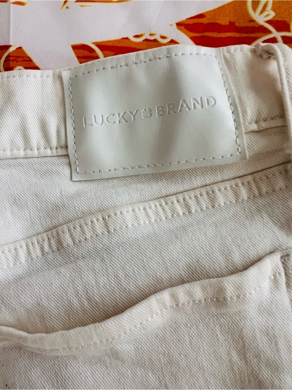 Lucky Brand Sweet Midrise Crops - Picture 2 of 6